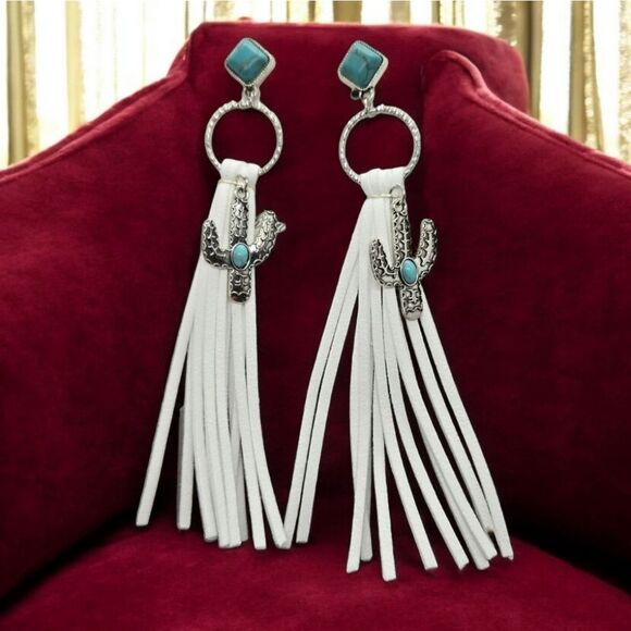 Cactus White Fringe Earrings Boho Southwestern Western Pierced Women's Jewelry - Picture 1 of 4